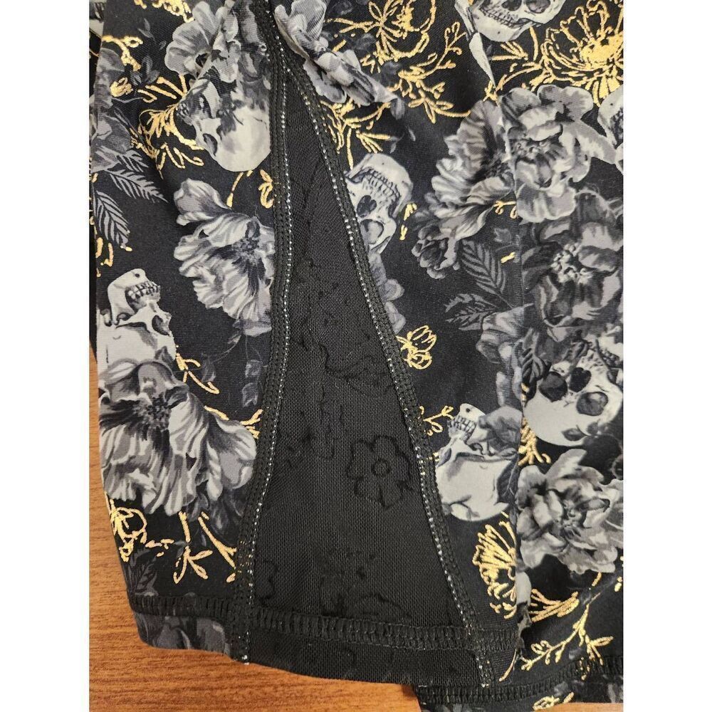Torrid Lace Inset Legging Floral Skull Black 4. 42 waist, 25 inseam, 13 rise a - Picture 9 of 9